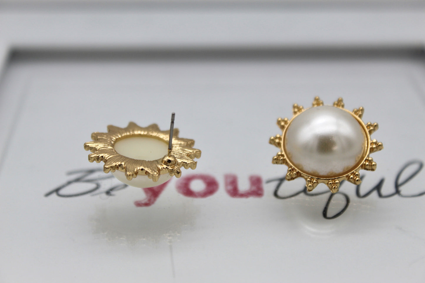 Sunflower Pearl Button